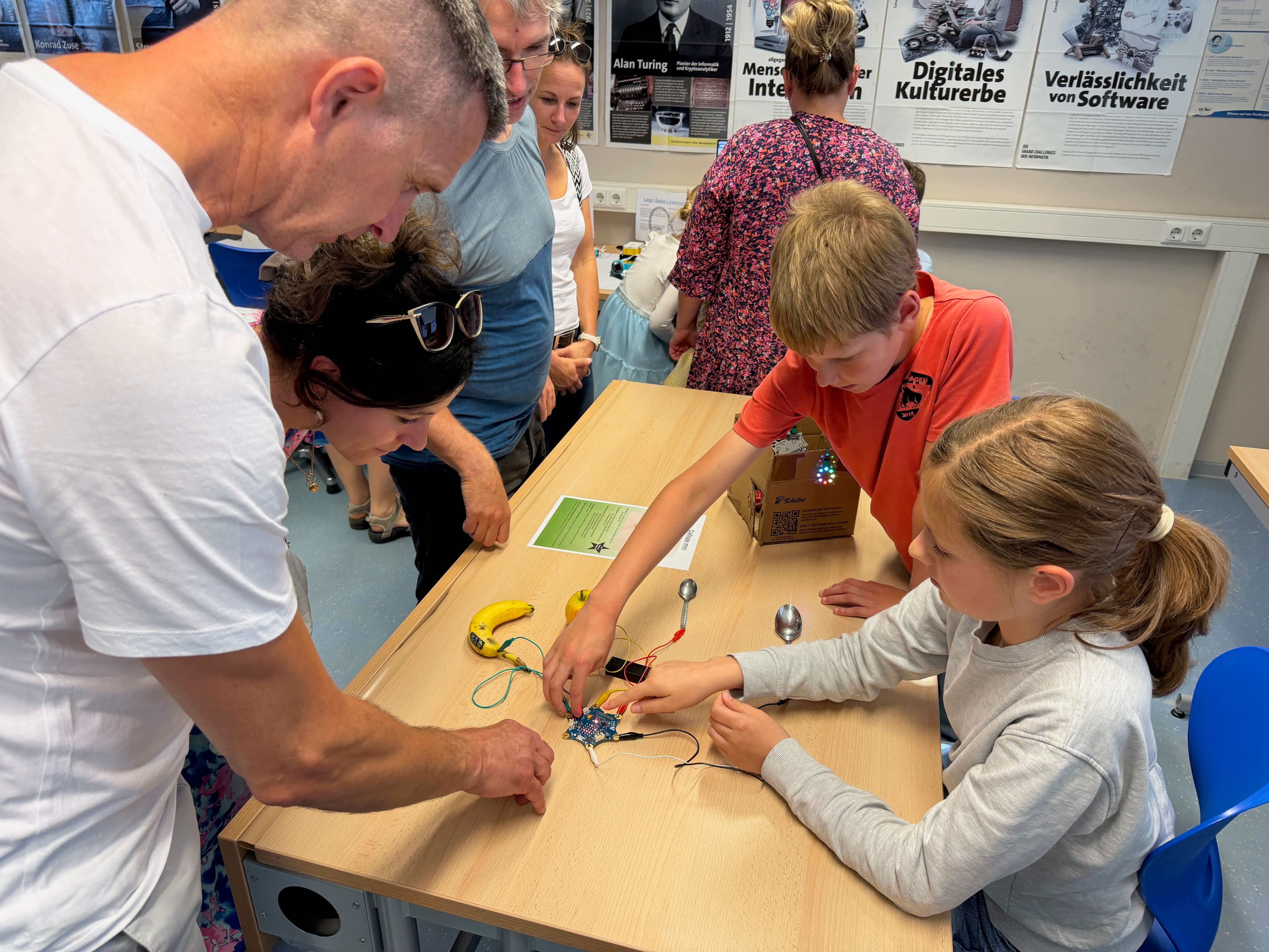 Makerday 1366